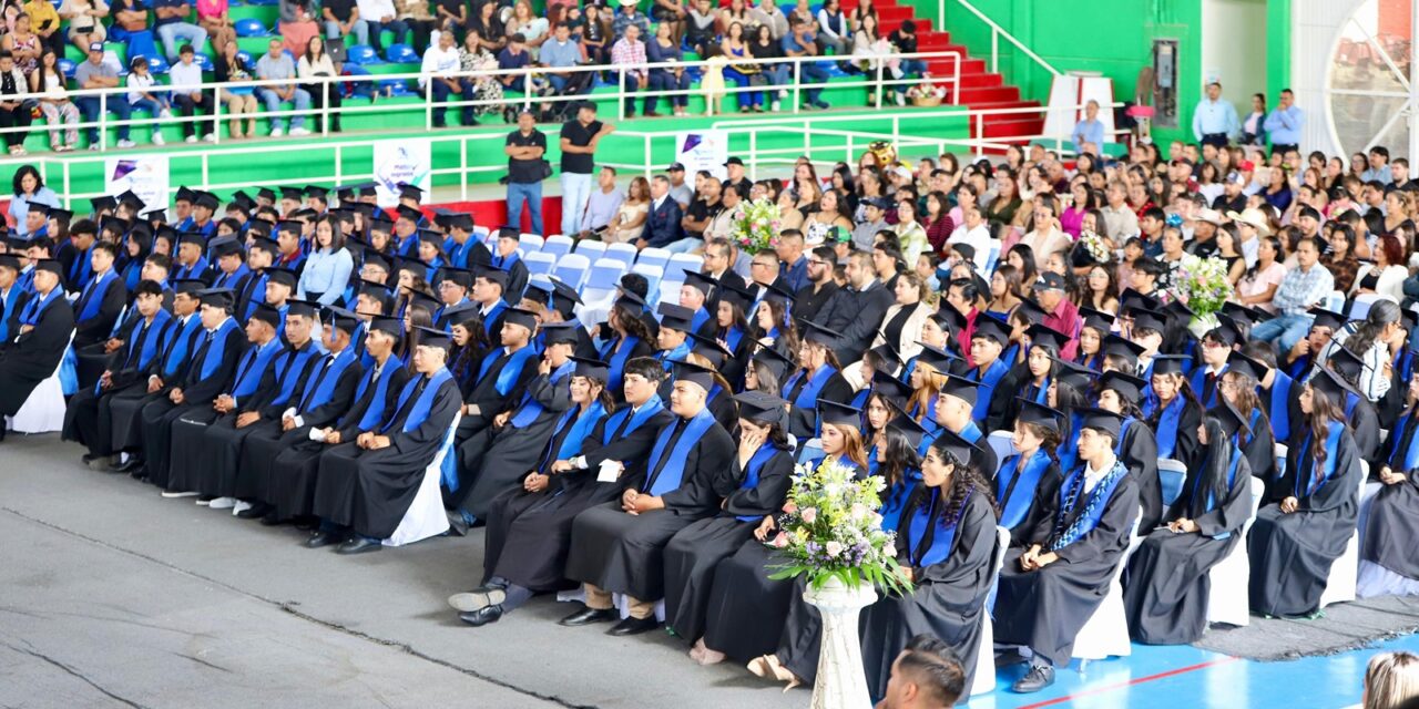 Celebran graduaciones CECyTEG