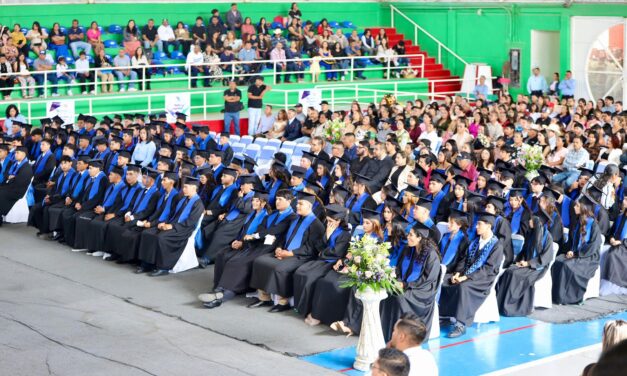 Celebran graduaciones CECyTEG
