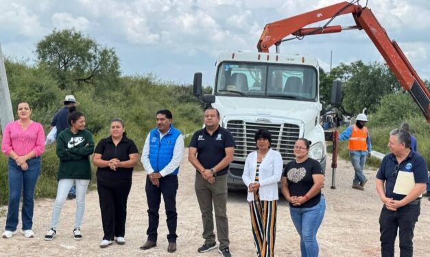 Anuncian electrificación en comunidades de Purísima