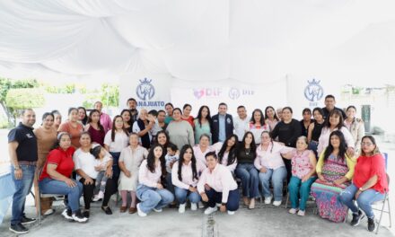 DIF Estatal entrega insumos alimenticios