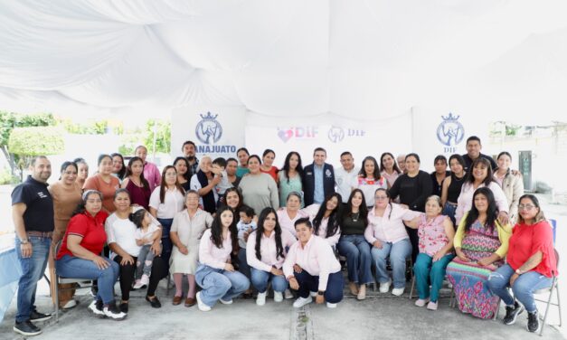 DIF Estatal entrega insumos alimenticios