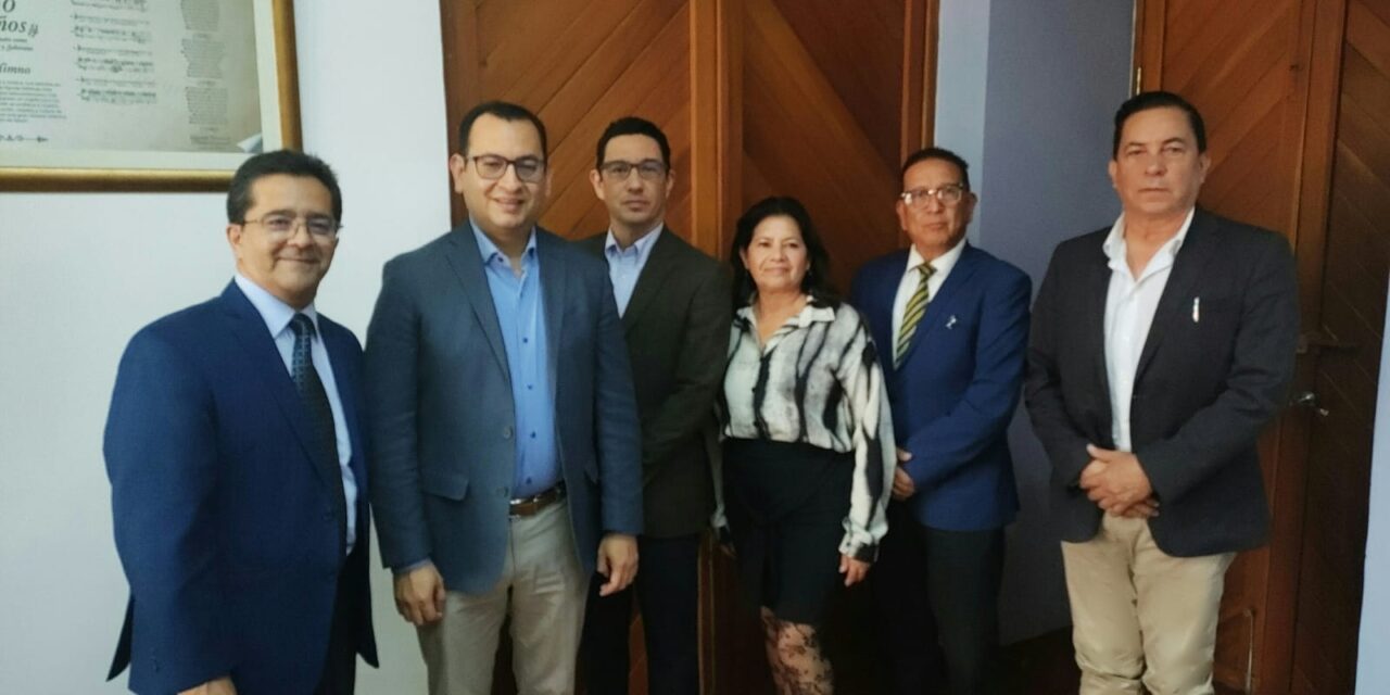 Autoridades y periodistas acuerdan respeto y colaboración