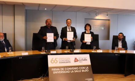 Renuevan colaboración La Salle Bajío y Congreso del Estado