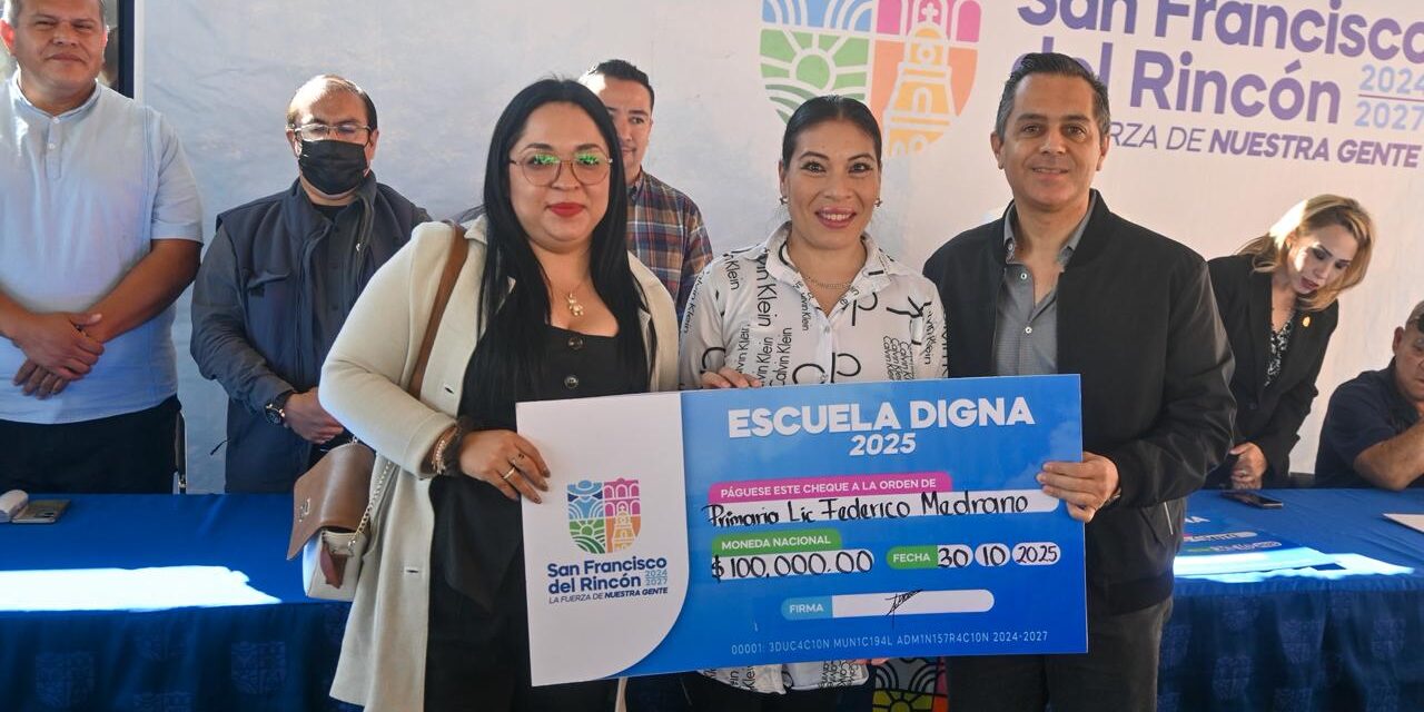 Entregan Apoyos del Programa Escuela Digna en SFR