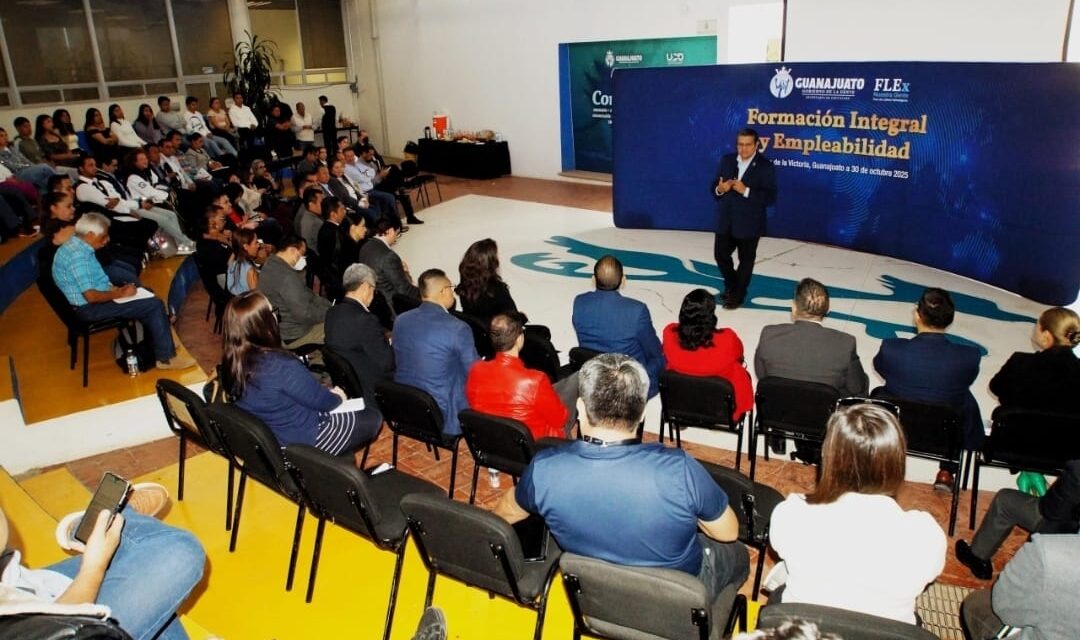 Llevan a cabo Foro de Formación Integral