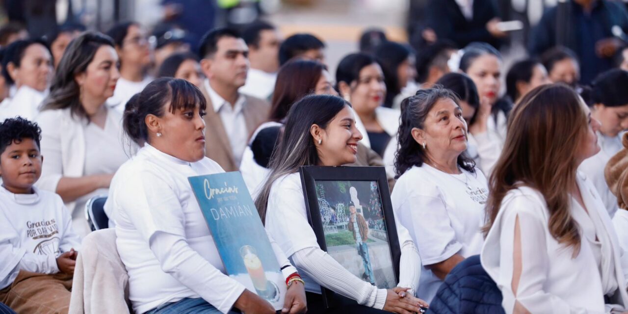 Entregan Árbol de la Vida a familias donadoras de órganos