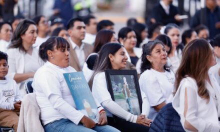 Entregan Árbol de la Vida a familias donadoras de órganos