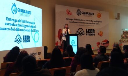Celebran Día Nacional del Libro en escuelas de Guanajuato