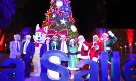 Encienden la Magia de la Navidad en La Salle Bajío