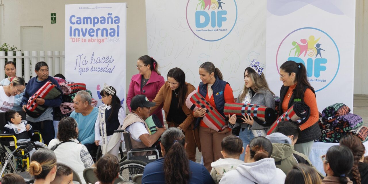 “DIF te abriga”, hace primer entrega de cobijas en SFR