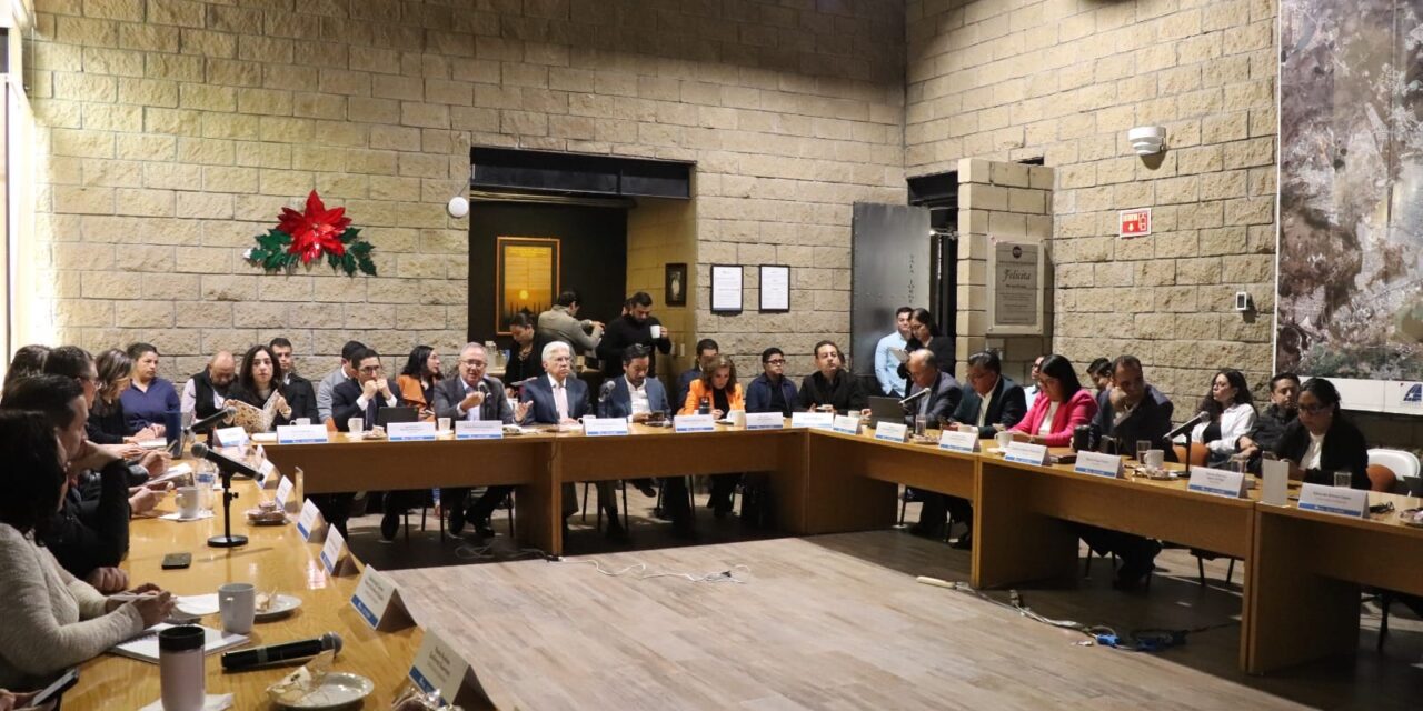 Ratifica consejo IMPLAN a Rafael Pérez como director general