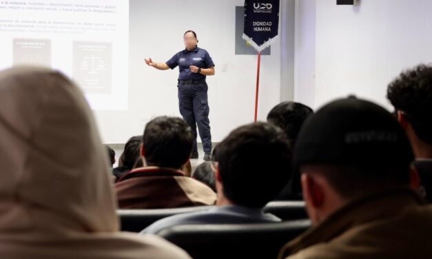 Policía Cibernética orienta a estudiantes sobre redes sociales