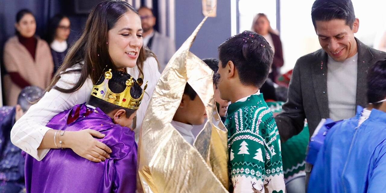 Comparte Gobernadora Día de Reyes con menores de la Casa Hogar San Antonio