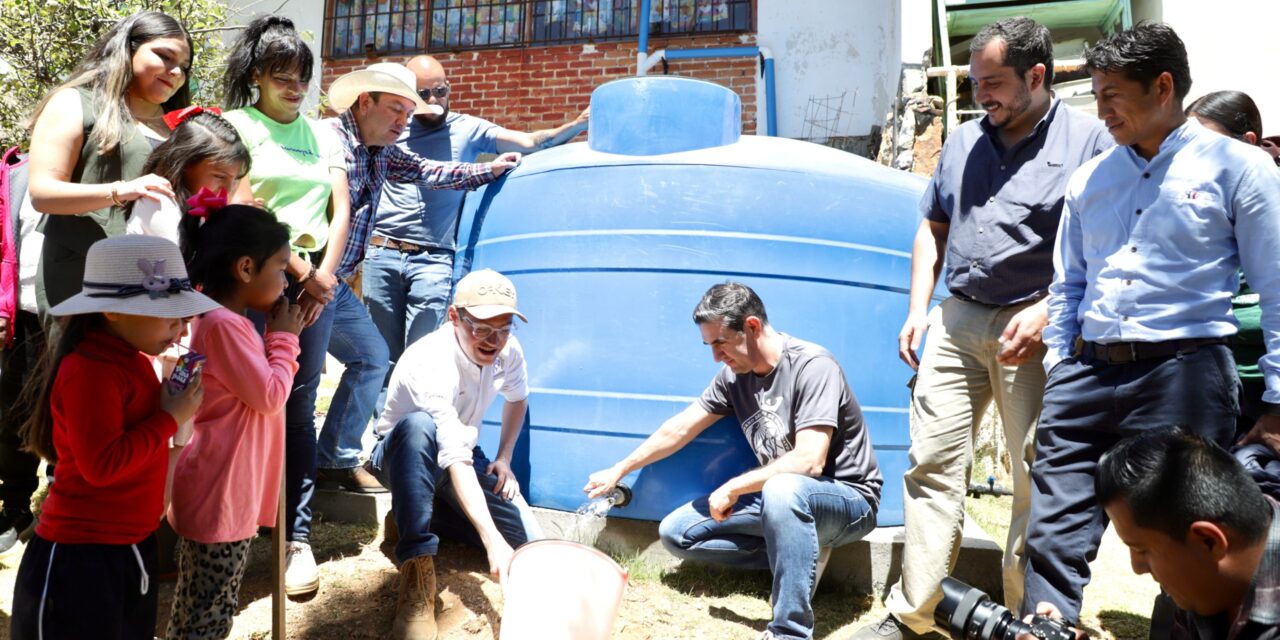 DIF Estatal instala sistemas de captación de agua en escuelas