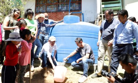DIF Estatal instala sistemas de captación de agua en escuelas
