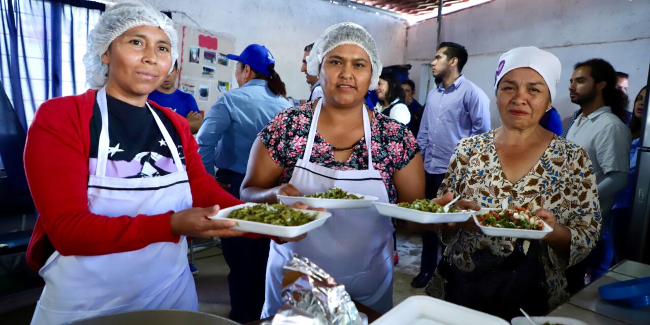 Equipa DIF Estatal comedor de escuela en Irapuato