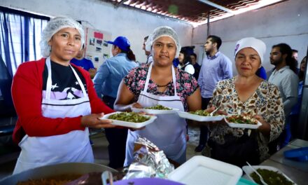 Equipa DIF Estatal comedor de escuela en Irapuato