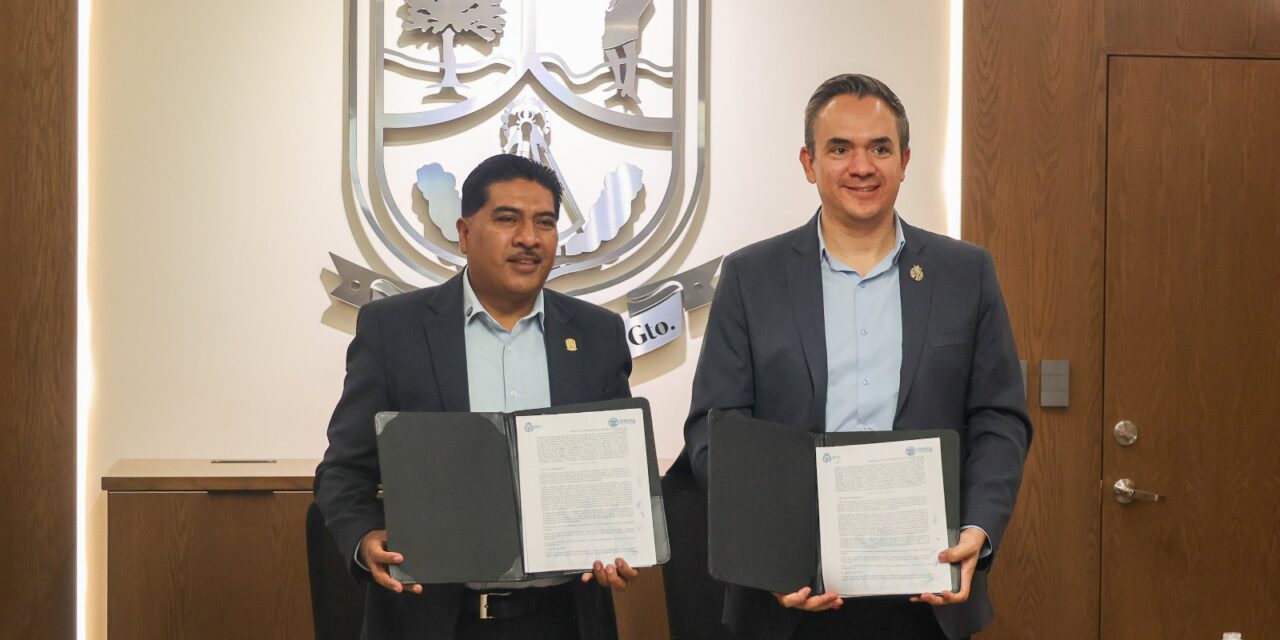 Purísima del Rincón e IECA firman convenio para capacitar a la ciudadanía