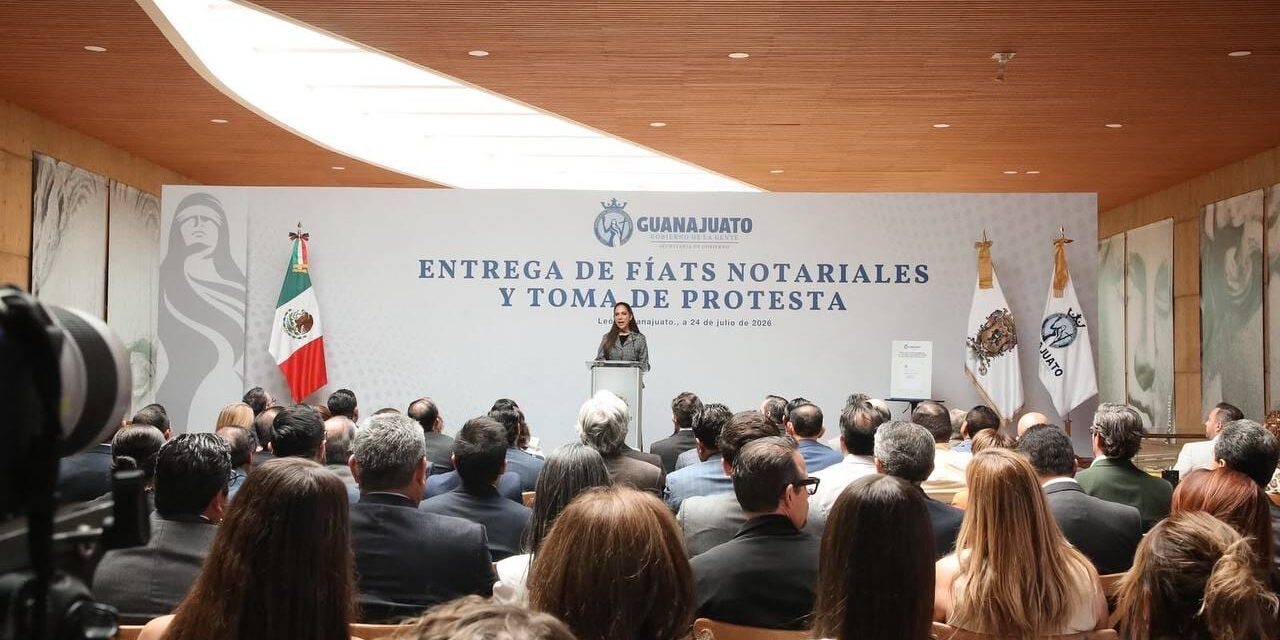Entrega Gobernadora Fiats y presenta reforma al sistema notarial en Guanajuato