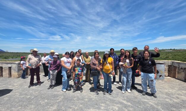 Adultos mayores viven experiencia turística en Jalpa de Cánovas